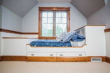 Lake Geneva, WI - Beds